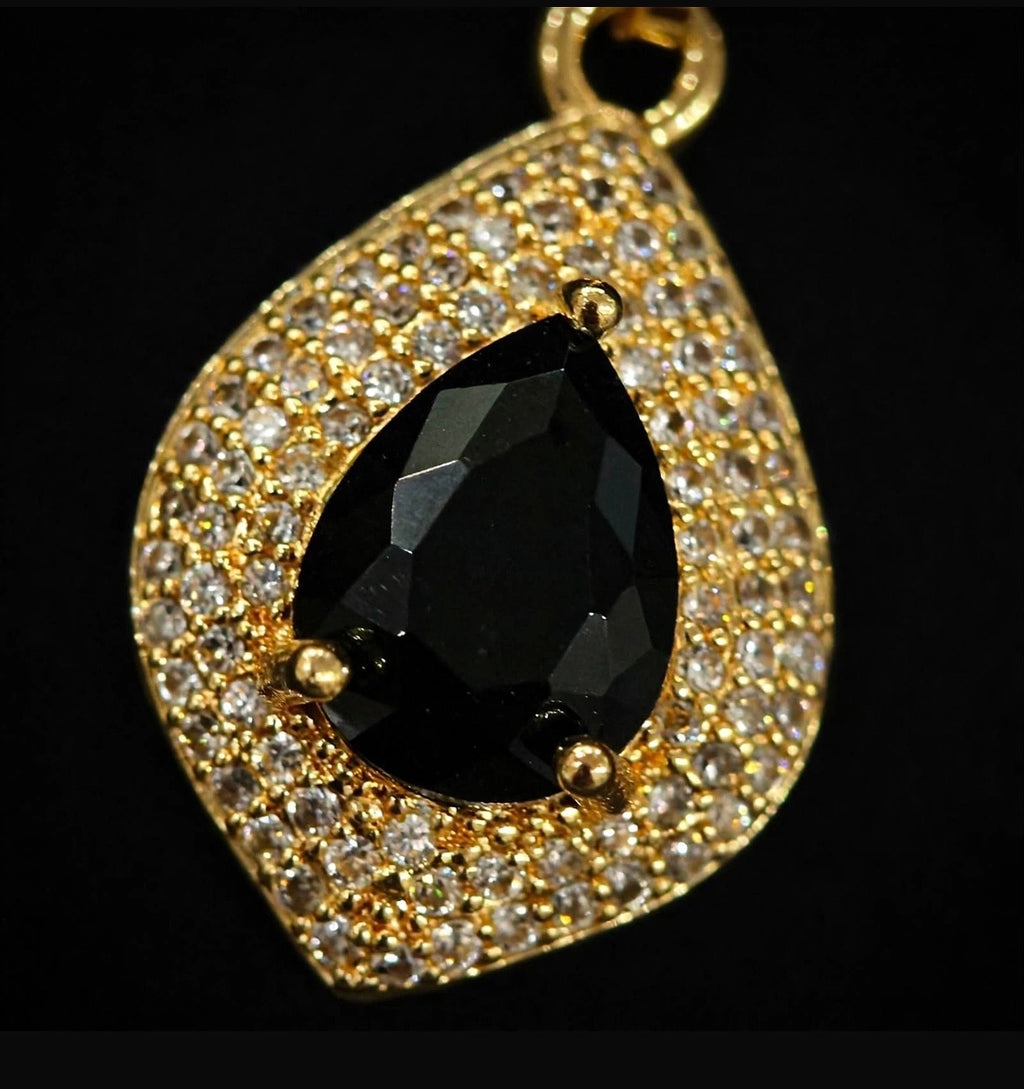 Black Royal Pendant & Earring Set